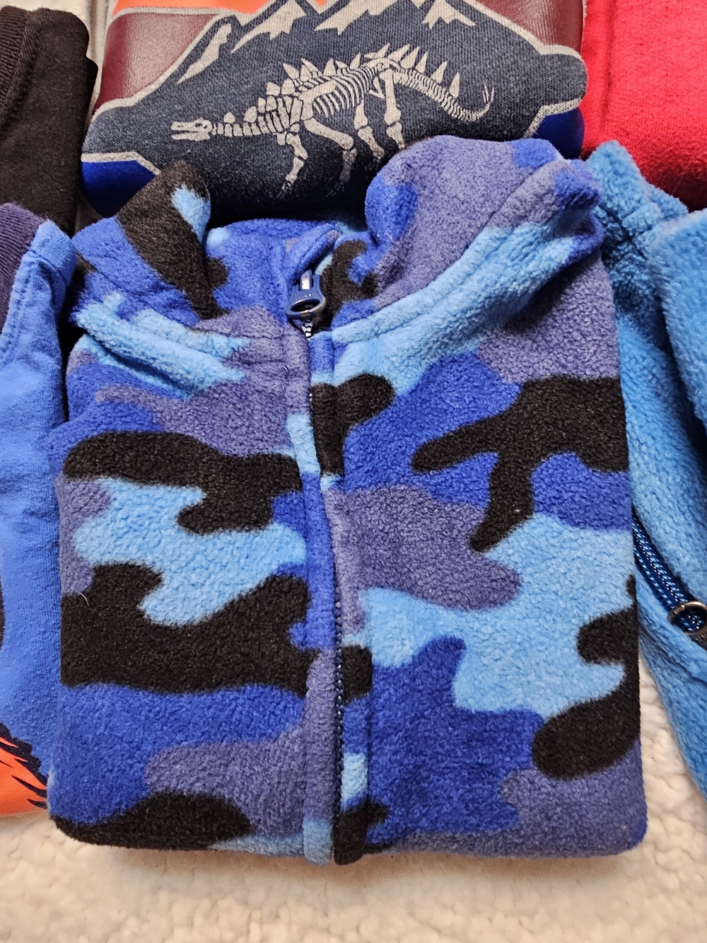 Bundle 15 Pieces Boys 2T Fall Winter Clorhes - Picture 9 of 10